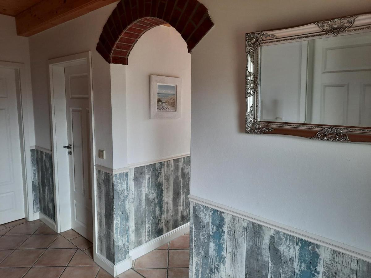 Tolles Ferienhaus In Pilsum - Ferienhaus Trientje - Mit Garten Und Ueberdachter Terrasse Exterior foto